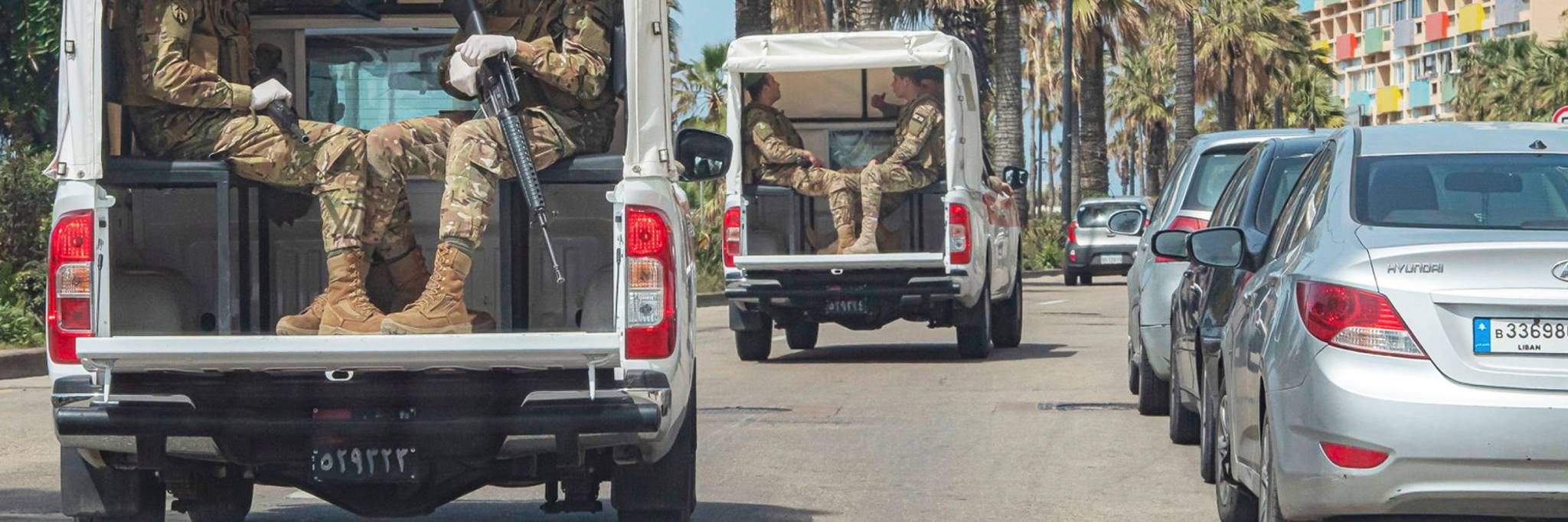 كورونا» يضع العالم في «الحجر».. «والطوارىء» في لبنان «رهن» زواريب السياسة ؟
الارتفاع «المضبوط» في الاصابات يعزز «التفاؤل».. «وبارقة امل» من المصرف المركزي
المصابون الى400 خلال اسبوع وترقب للنتائج بعد انتهاء فترة «التعبئة العامة»