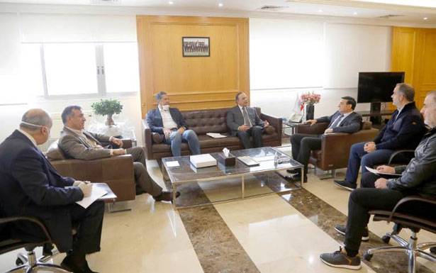 نـجّار عرض ووفداً مـن نقابـة المقاولين أوضاع قـطـاع الـبــنـاء