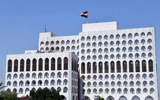 العراق تسلّم رسالة أميركية تتضمن مقترحات للتفاوض استهداف شركة أميركية بثلاث صواريخ كاتيوشيا