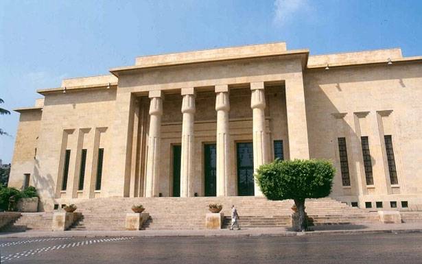 المتحف الوطني مضاءً بـألوان العلم الإيطالـي تضامناً