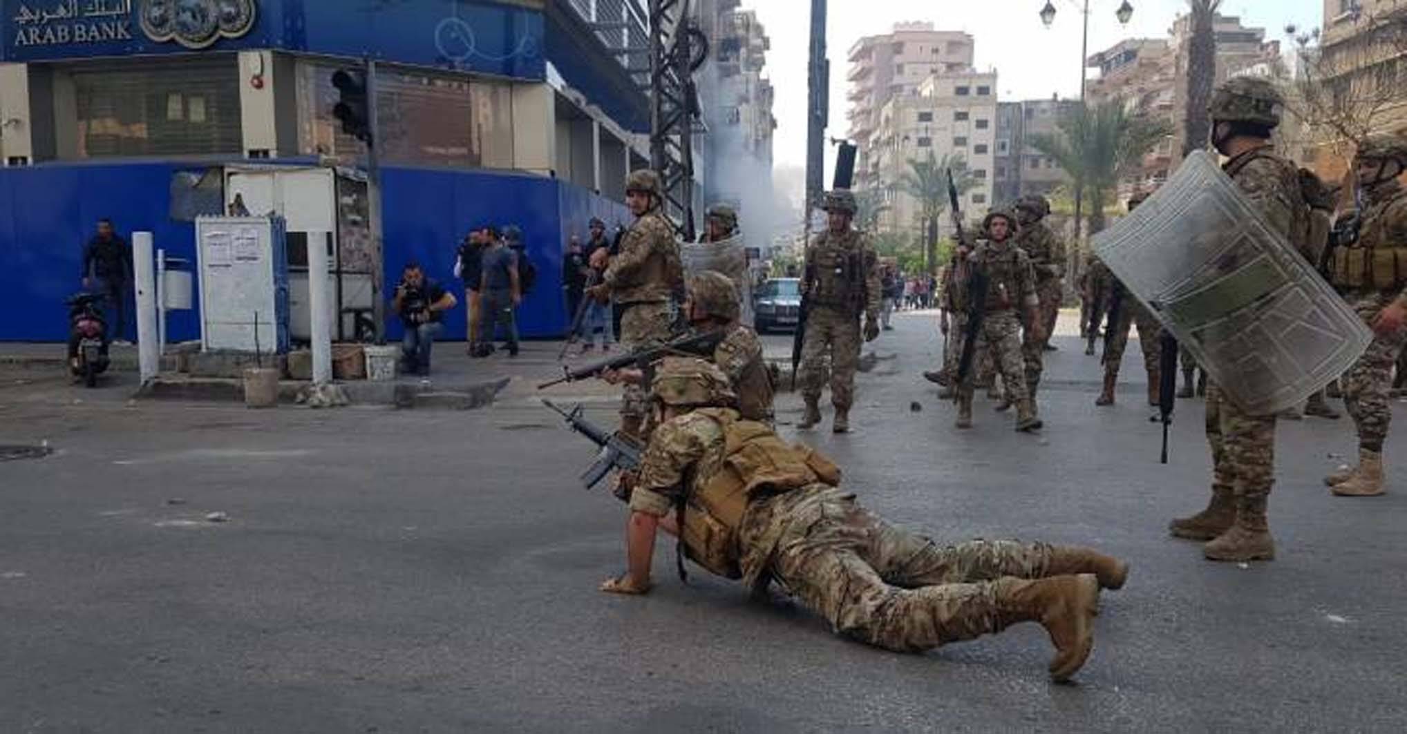 المعارضة المشتتة فشلت مُجدّداً بتوحيد صفوفها وتعوّل على «الثورة 2» للعودة الى الحــكــــم