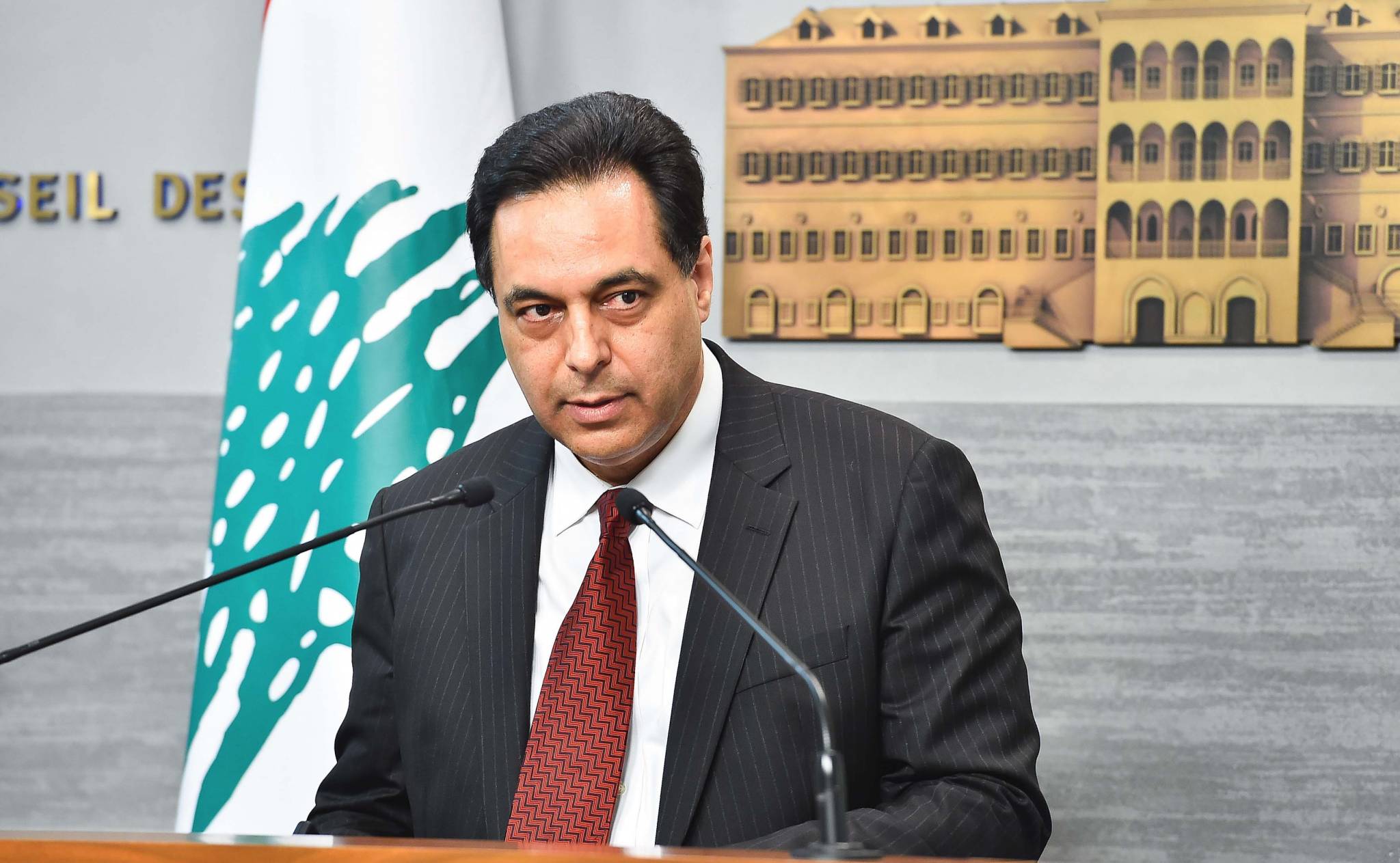 ديـاب لـن يـكون كرؤساء حكومات سابقين ويستقيل... بــل سيُواجه ويـكـشـف