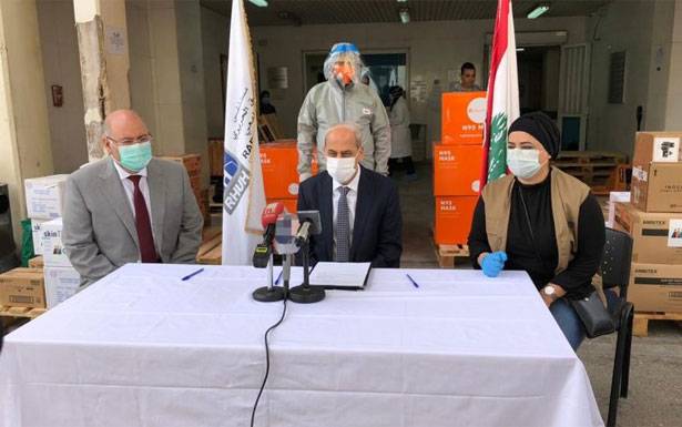 مستلزمات طبّية وأجهزة تنفس اصطناعي هبة لمستشفى رفيق الحريري