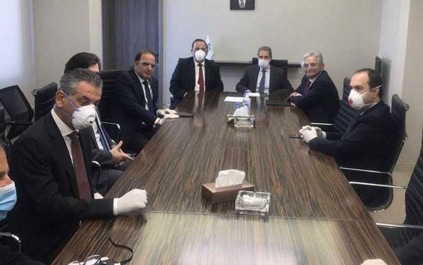 «تسهيلات الصناعيين» بين «المال» والمصارف
