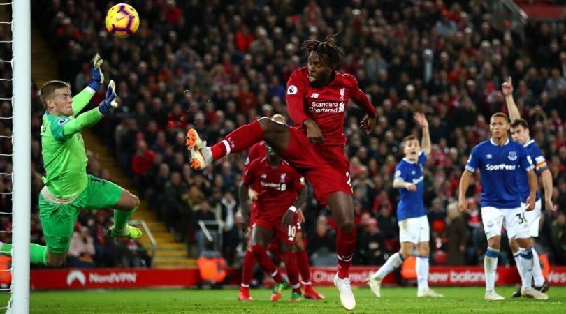 متفرقات كرويــة مـن الـملاعب العالمية :توقع إنكلـيزي بغياب جماهيري طويـل عـن الـملاعب