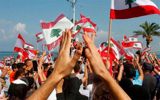 أما 17 تشرين أما الآذاريين؟