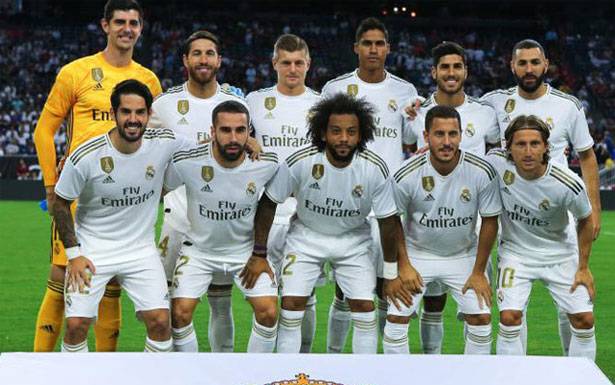 ريال مدريد يعقد صفقة برشلونة الـدفاعية