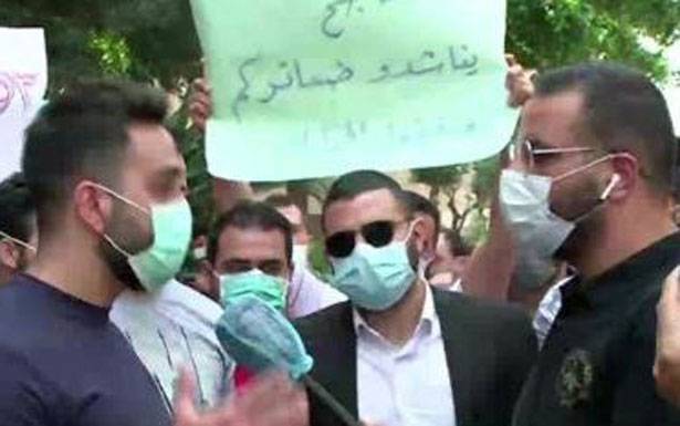 تحرّك للناجحين في دورة خفراء الجمارك أمام منزل وزني للمطالبة بالاسراع في تعيينهم
