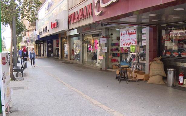 الاسواق والمحلات التجارية فتحت أبــوابـــها