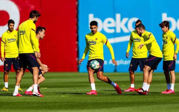 متفرقات كروية من الملاعب العالمية