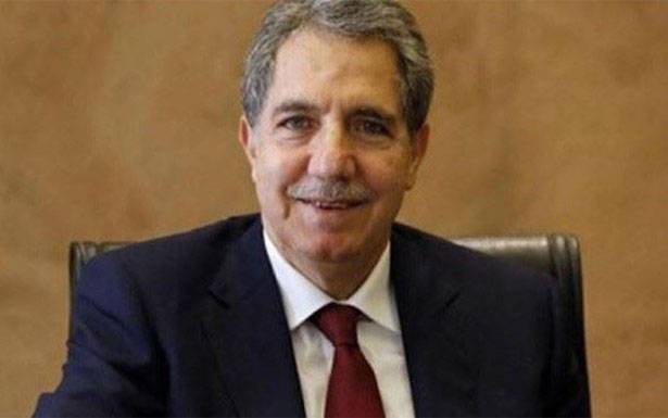 وزني يرمي «قنبلة خفض عدد المصارف»