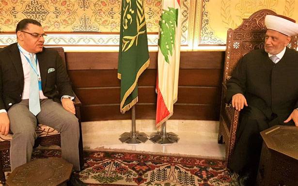 عرض والحريري العلاقات بين البلدين
