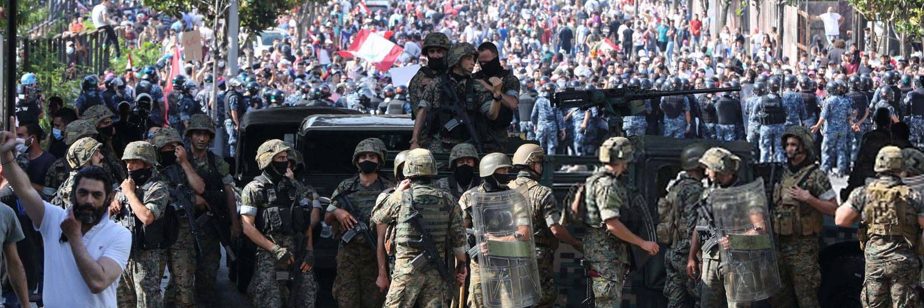 حتى الجوع لم يُوحّد اللبنانيين... أجندات خارجية تحاول إشعال مؤامرة في لبنان
العماد جوزف عون نشر الجيش بقوة ومنع الفتنة وسيطر على الاوضاع دون شهداء