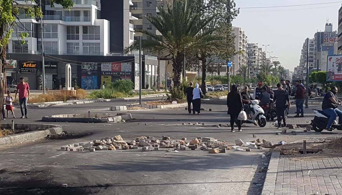 الحكومة تخوض مفاوضات الصندوق على محاور داخلية وخارجية
المعارضة رداً على اتهامها بالتشويش : الحكومة تحارب نفسها
محاولات لإحياء الانتفاضة لكن الخلافات تضعف زخمها