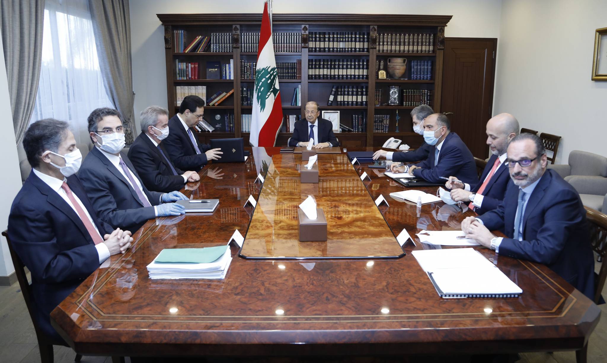 هل تُعلن اليوم الأرقام الموحّدة للخسائر تـمـهيداً لـلــبدء بالمفاوضات الجديّــة
صندوق الـنقد الدولي لــن يـنـتـظر طــويـلاً والإصلاحات بعد الأرقام البنود الأساسيّة