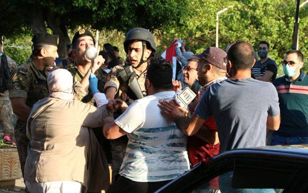 مـن هـو عدو المقاومة في الــداخــل؟ الابــتزاز الحكومي سمة المرحــلـــة وممارسات «الـــثورة» ستصبّ باتـجاه المطالــبة بالفيدراليّة