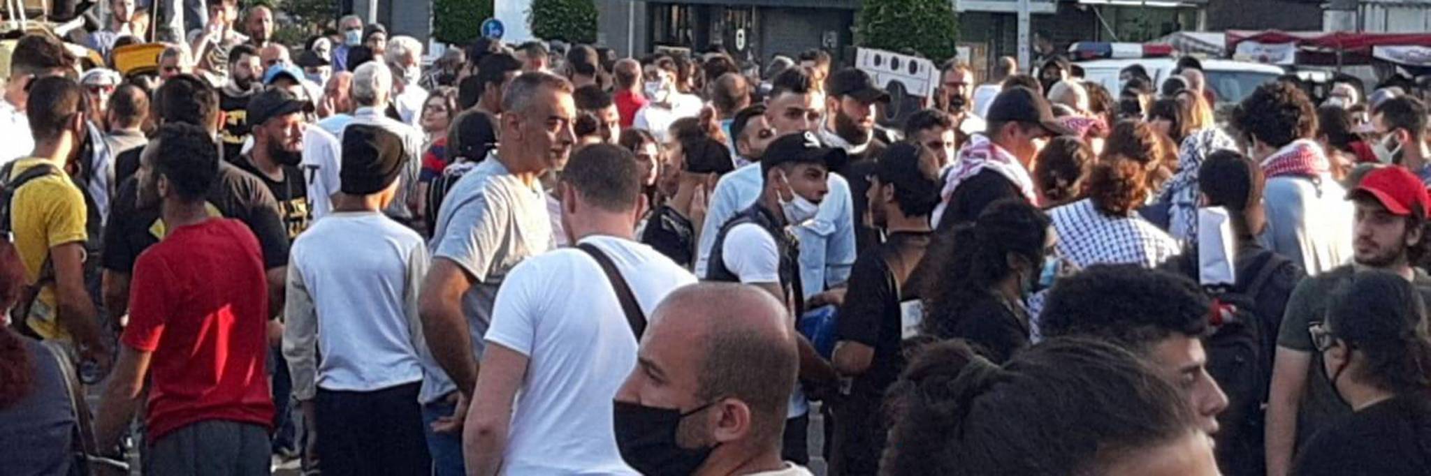 شعار السلاح يفخّخ الانتفاضة وعلامات استفهام حول مشهد اليوم
مخاوف من أعمال عنف ومواجهات... وجهوزية عالية للجيش والقوى الأمنية
كنعان لـ«الديار»: أحرزنا تقدما لردم الهوّة بين حسابات الحكومة و«المركزي»