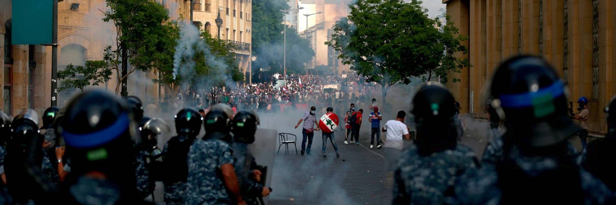 تظاهرة 6 حزيران «فوضوية»... وصوت الفقراء خافت أمام ضجيج السياسة
رسالة تظاهرة عوكر : منع التدخلات الفتنوية.. وحزب الله مع تنفيس الشارع