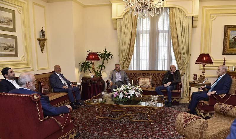 لـــــقاء مصالحة بــيــــن جنبلاط وارسلان بـــرعايـــــة بــــــري
خلــيـــل : تشكـيـل لجــنــة لمناقشة القضايا الـــدرزيــــــة الخلافية