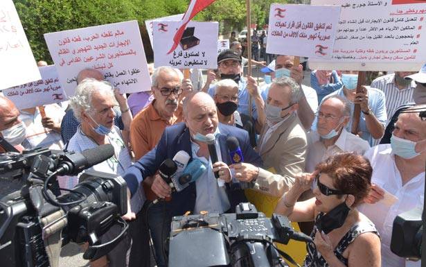 اعتصام للجان المستأجرين امام قصر العدل
