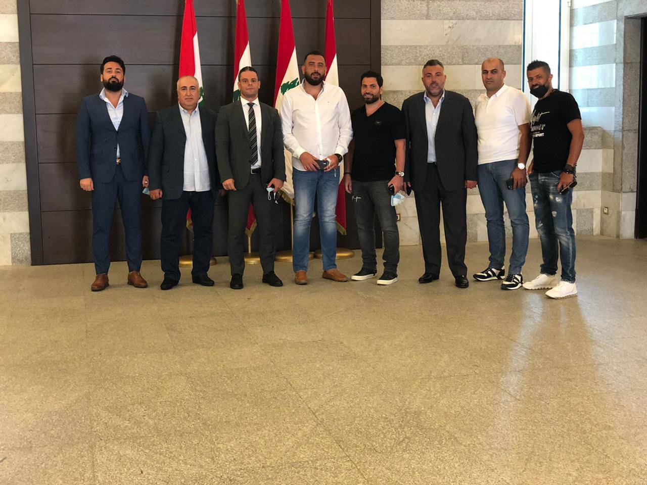 اجتماع لجنة ممثلو الملاهي الليلية في لبنان مع لجنة الكورونا في السراي الحكومي