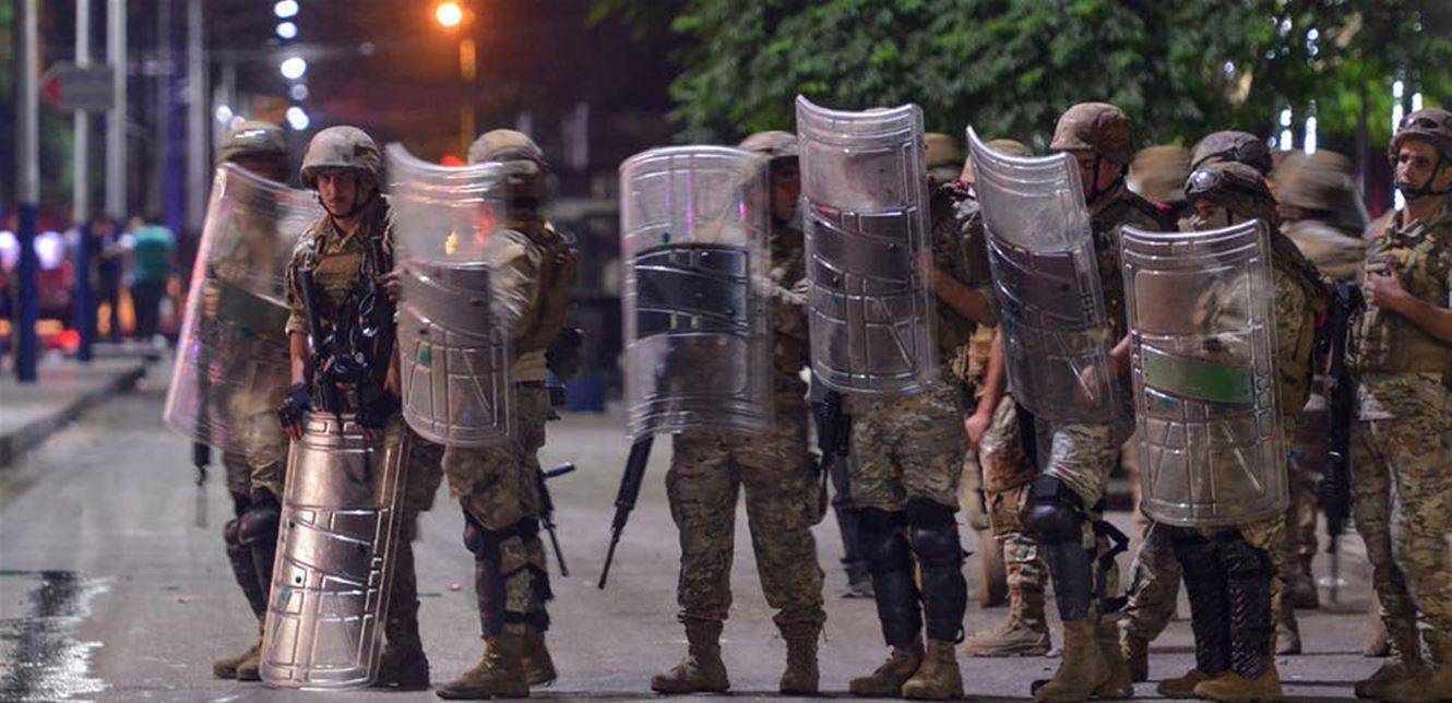 الجيش يقوم بعمليات دهم في طرابلس وجوارها لتوقيف مفتعلي اعمال الشغب