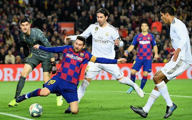 الدوري الاسباني يستعيد نشاطه : اشبيلية ــ ريال بيتيس اليوم وريال مايوركا ــ برشلونة السبت وريال مدريد ــ إيبار الأحد