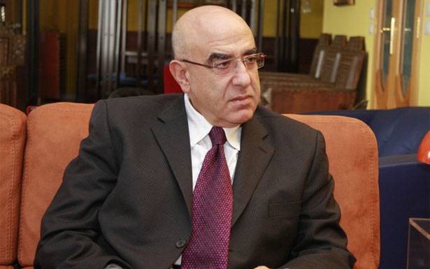 حمدان هنأ زاسبكين بالعيد الوطني الروسي