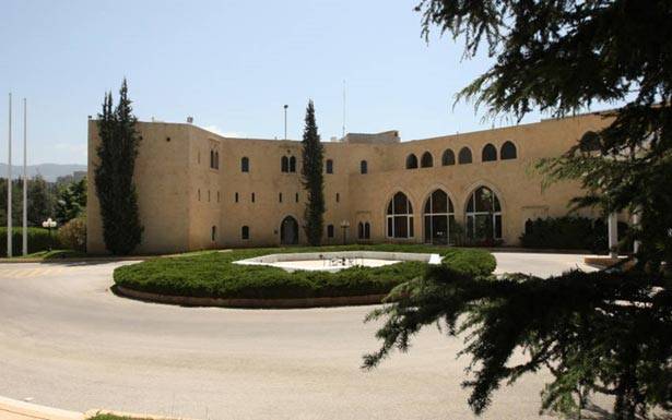 جدول أعمال حوار بعبدا يفرضه خطر الانهيار... وسيحصل بمن حضر !