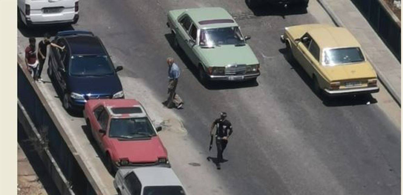 إطلاق النار في الهواء عند نزلة المشروع في القبة لمنع المحتجين من قطع الطريق