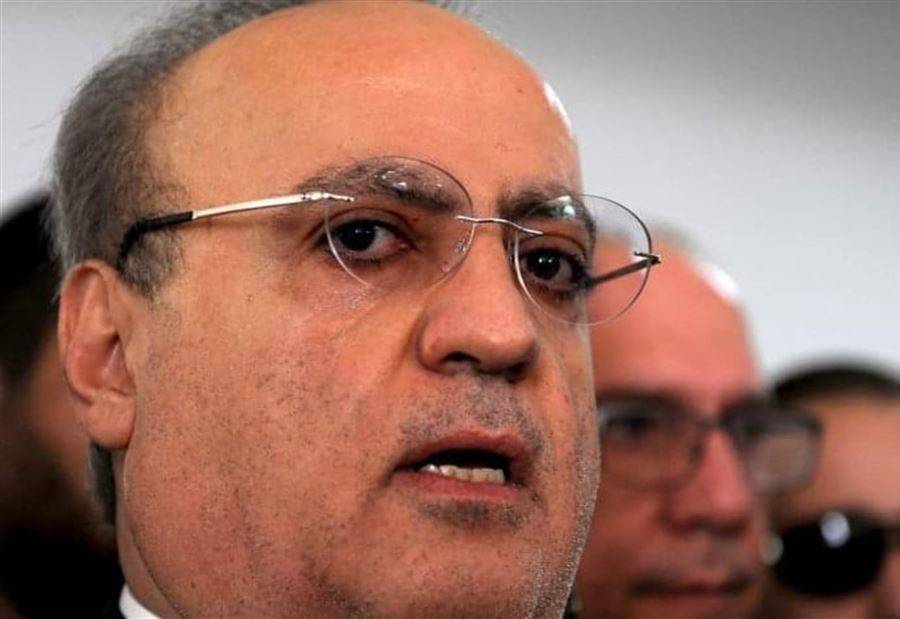 "مفاوضات في المجالس المغلقة"... وهاب يدعو دياب للإستقالة