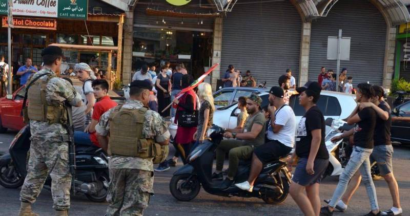 رئـيـس الجمهوريّة يخشى تــغلغـل الــخارج الى الحراك ... ودور تـركي يتوسّع