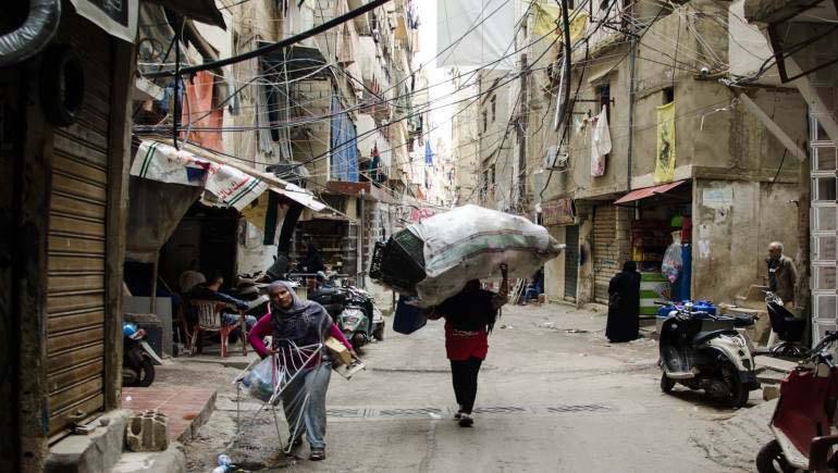 حراك سياسي لـ «حماس» لمواجهة مشروع الـضـمّ
ولتحصين المخيّمات الفلسطينيّة مــن التجاذبـات