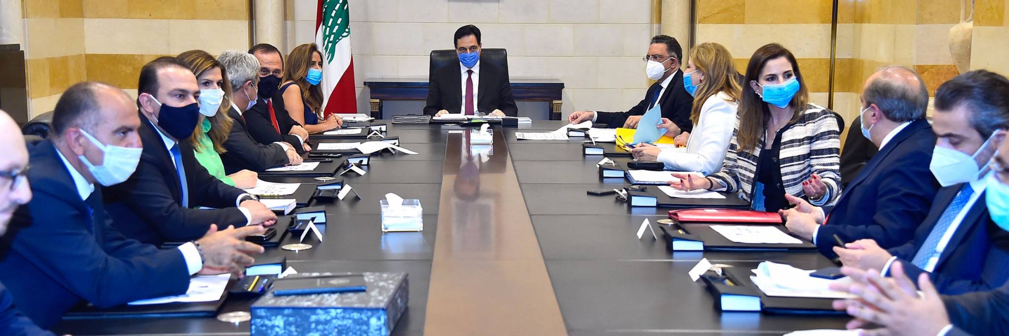واشنطن «تركز» على طرح «الحياد» وتضغط على حزب الله بالمحكمة الدولية «واليونيفيل»
تراجع التفاؤل «كويتيا»... وتحذيرات امنية اردنية من «انتعاش» المجموعات الارهابية
اجراءات «مرتبكة» لمحاصرة «كورونا»... «الصندوق» يصعد وبيفاني «يتهم» المصارف
