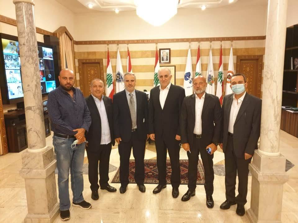 ماذا طلبت نقابة أصحاب وكالات تأجير السيارات من وزير الداخلية؟