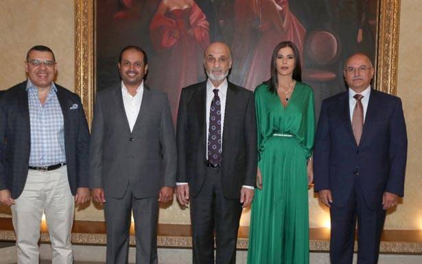 جعجع وعقيلته التقيا سفراء دول عربيّة