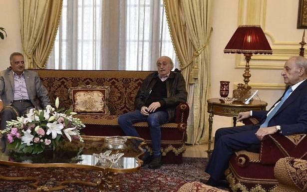لجنة «عين التين» اجتمعت وبري اقترح نموذج «الثنائي الشيعي» على جنبلاط وارسلان