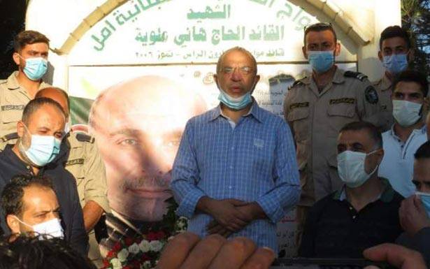 «أمل» تضع إكليلاً من الورد على نصب شهيدها هاني علوية في مارون الراس