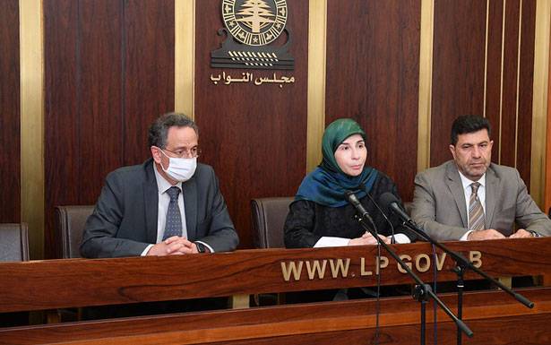 في مؤتمر صحافي مشترك مع وزيـري الطاقة والاقتصاد