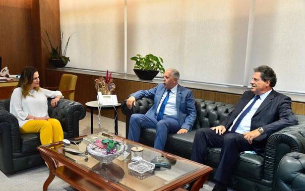 وزيرة الاعلام بحثت مع مستشار في البنك الدولي دور الاعلام وتحديث الادارة