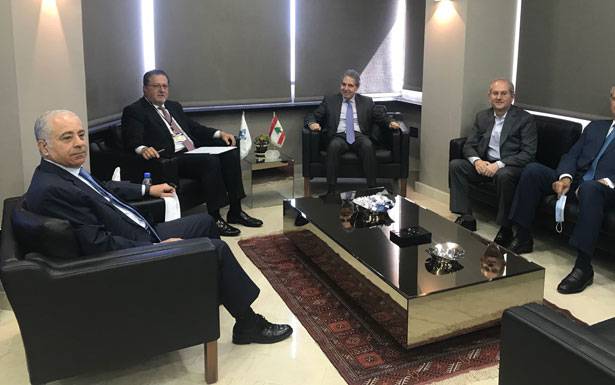وزني بحث مع الهيئات الاقتصادية مطالبها واصدر نـتائـج خفراء الجمارك