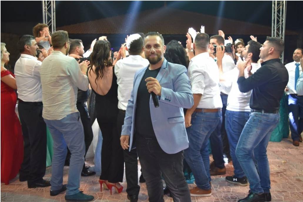 فادي الحاج يحيي حفل زفاف في رميش