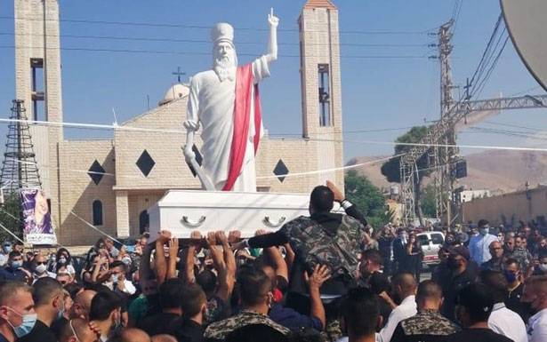 عوده يصلي على نية الضحايا و«اطفاء بيروت» يكرّم سحر