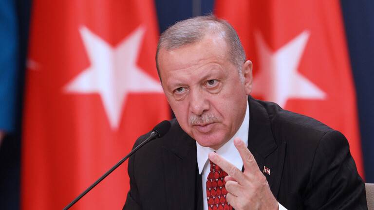 أردوغان يبحث تعليق العلاقات الدبلوماسية مع أبو ظبي وسحب السفير