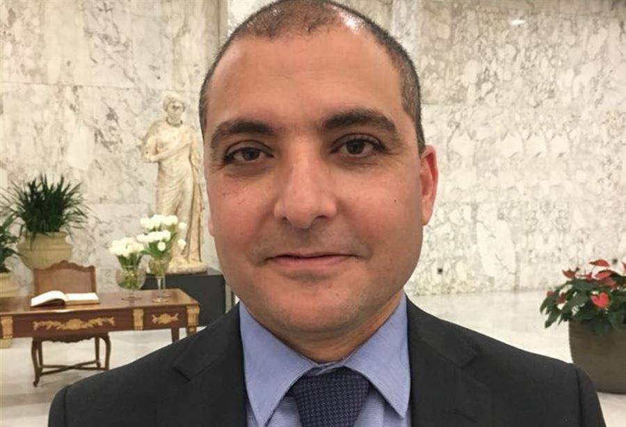 طلب ترك ضاهر أمام 
