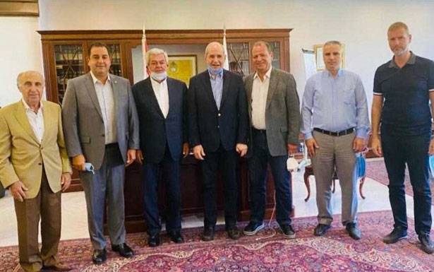 وفد سياحي موسّع يزور خلف... ويعلن الانضمام إلى الدعاوى المقامة ضدّ الدولة