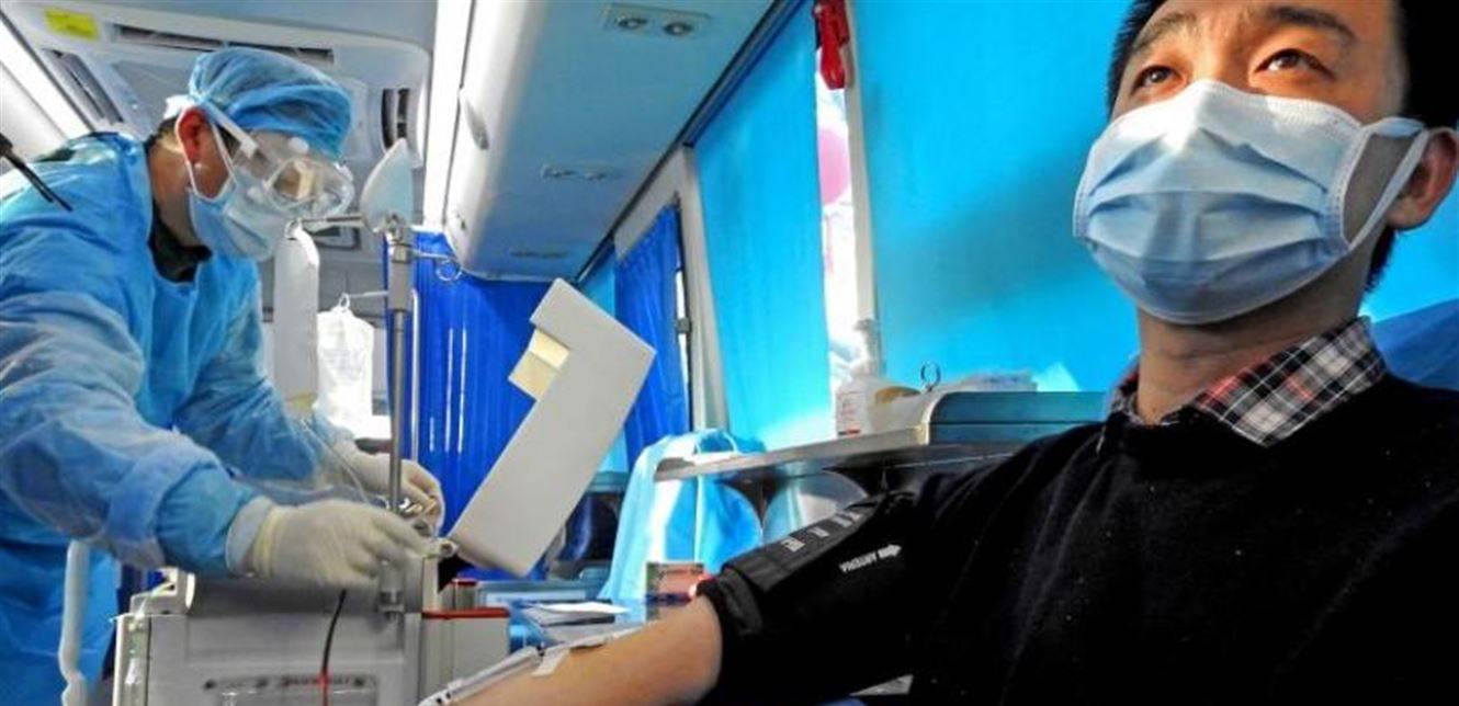 هل تساعد بلازما دم المتعافين على الشفاء من كورونا؟
