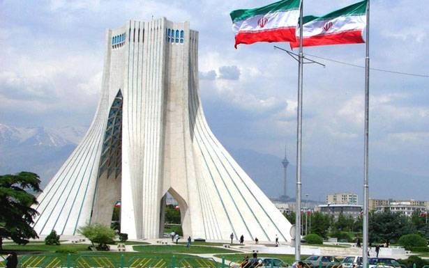 بومبيو يتهم الأوروبيين بالانحياز لطهران
