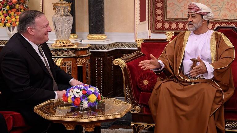 من مسقط.. بومبيو يؤكد أهمية تحقيق الاستقرار عبر "مجلس تعاون خليجي موحد"