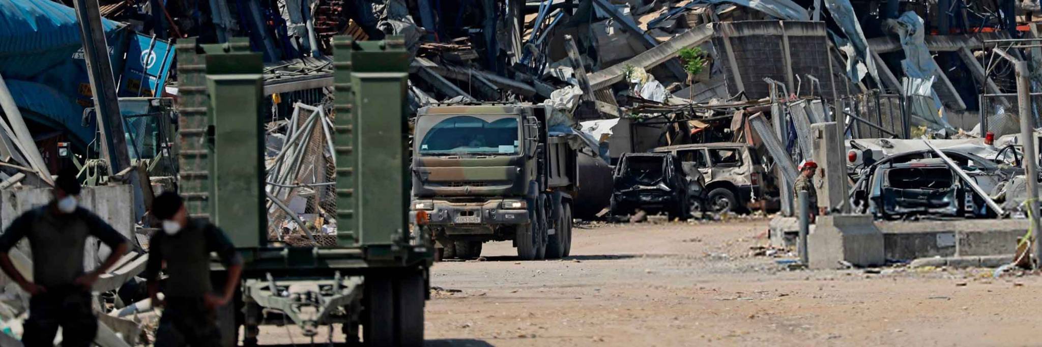 ماكرون عائد الثلاثاء : فرصة جديدة لفتح ثغرة بجدار الازمة وتأكيد على التغيير
بعبدا تتوقع تنشيط المشاورات ولا تستبعد الاستشارات مطلع الاسبوع
حرب كورونا : تمديد <التعبئة> لنهاية العام ومفاوضات لفتح البلد بشروط صارمة